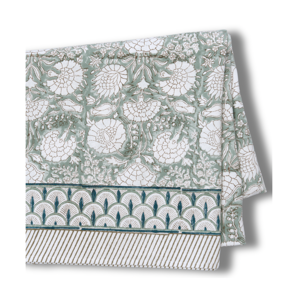 The Yorkminster Tablecloth AND Napkins Bundle SMALL